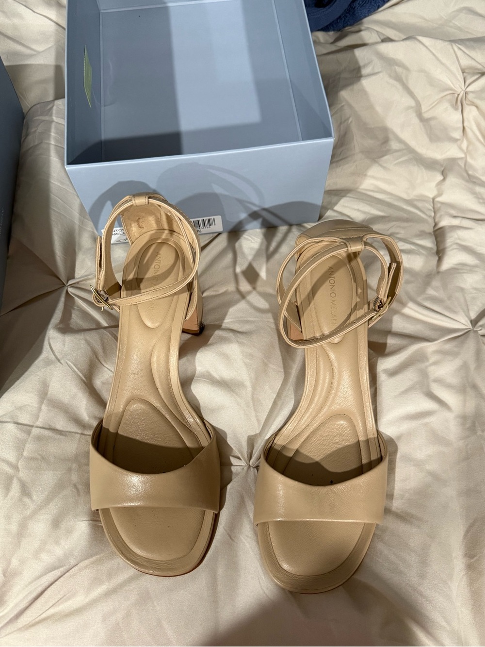 Antonio Melani heels used once size 8